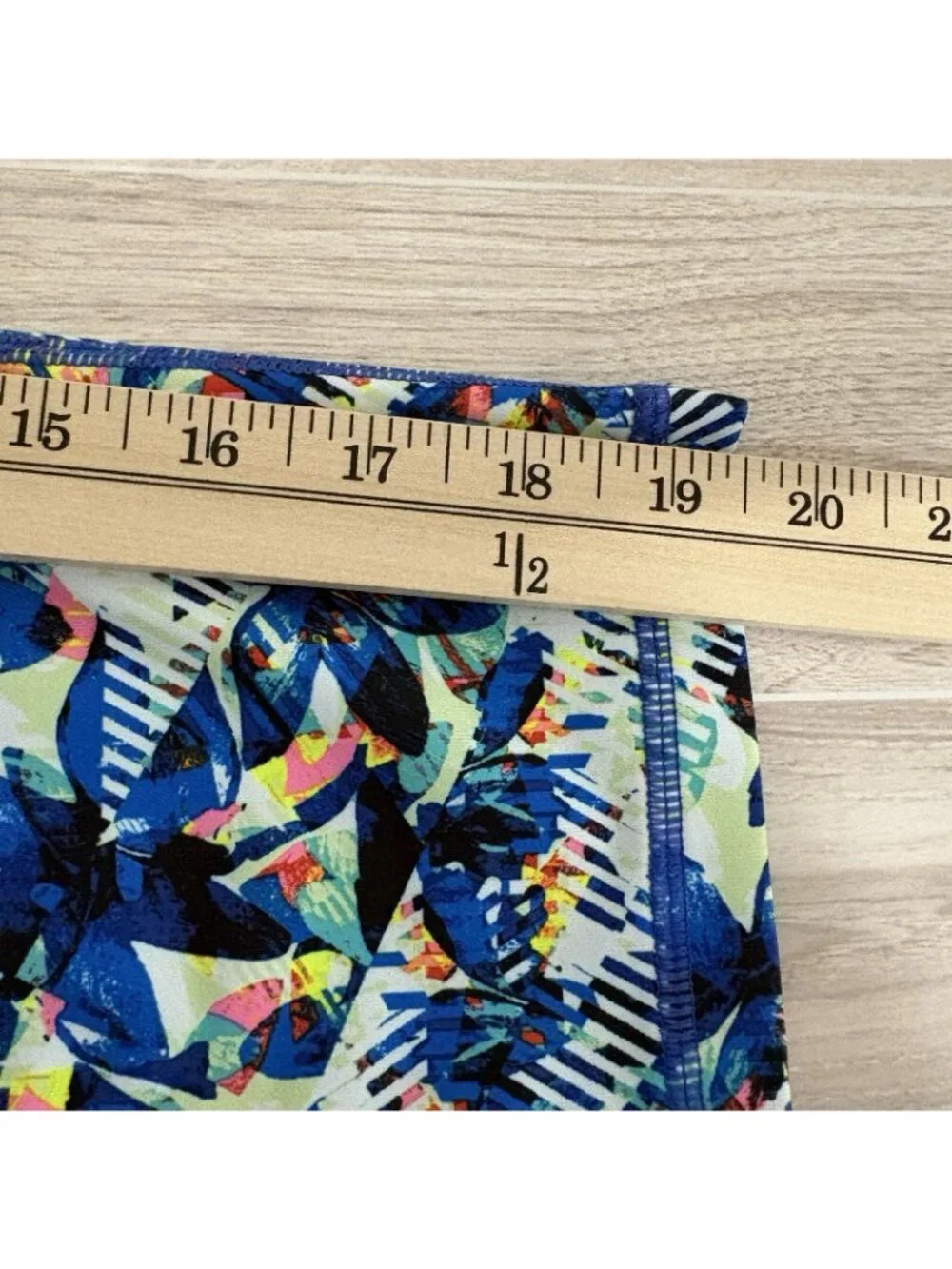Gap Fit Multicolor Abstract Print Capri Leggings